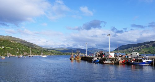 DISCOVER ULLAPOOL AND SURROUNDING AREAS